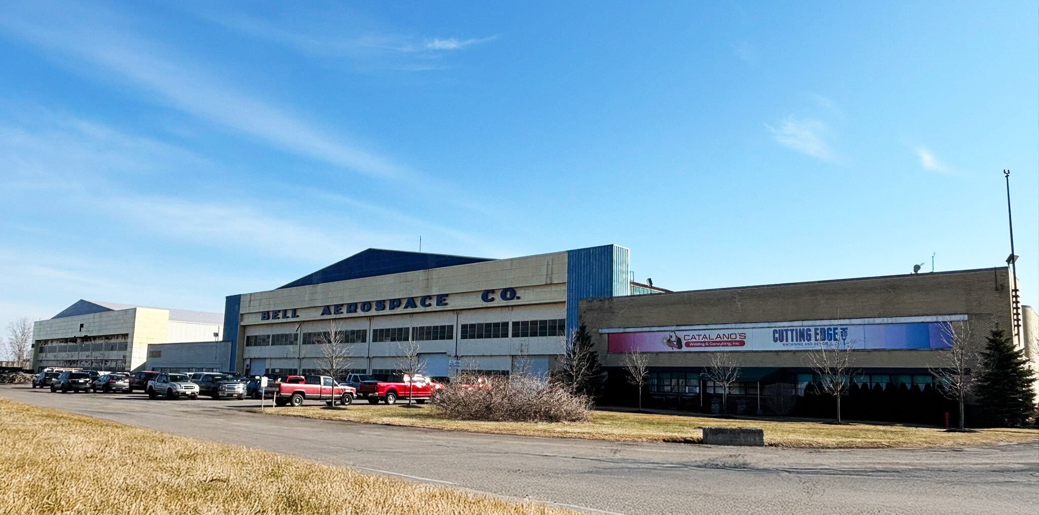 2221 Niagara Falls Blvd, Wheatfield Township, NY à louer Photo de l’immeuble– Image 1 sur 27