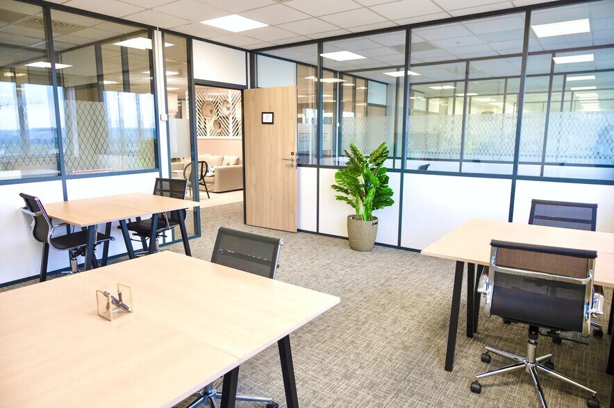 3 Boulevard Des Bouvets, Nanterre à louer - Photo de l’immeuble – Image 1 sur 5