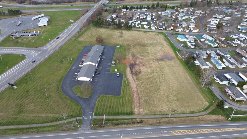 96 State St, Manchester, NY à vendre - Photo de l’immeuble – Image 1 sur 9