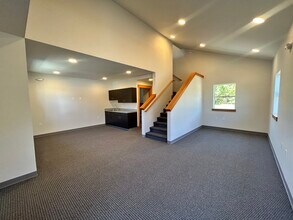 14718 Tahoma Blvd SE, Yelm, WA à louer Photo intérieure– Image 1 sur 6