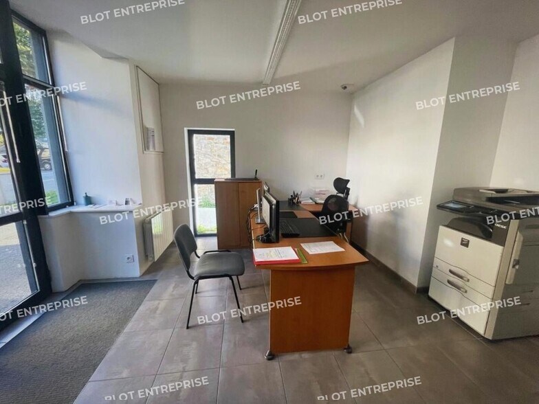 Bureau dans Guingamp à louer - Photo intérieure – Image 2 sur 4