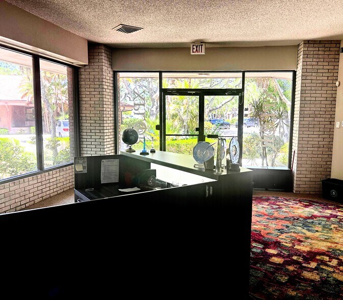 3701 Cortez Rd W, Bradenton, FL à louer - Photo intérieure – Image 2 sur 9