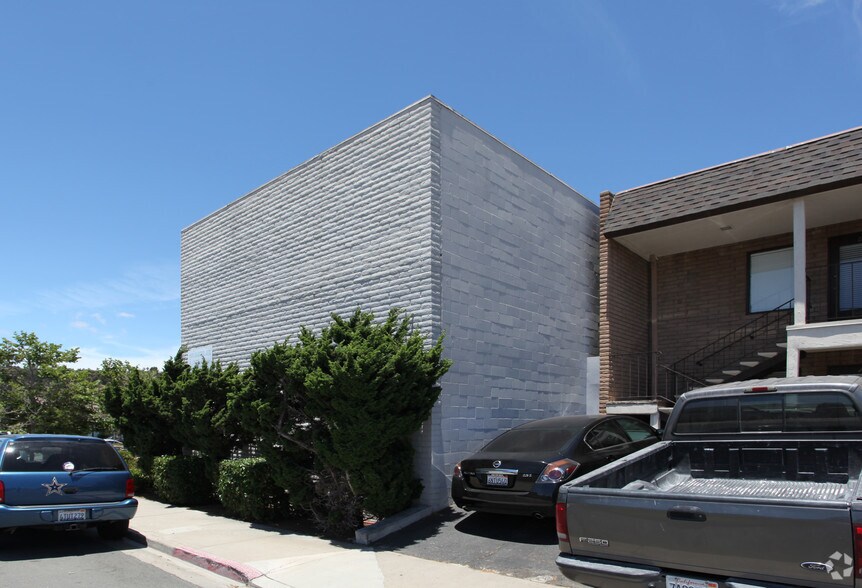 4410 Glacier Ave, San Diego, CA à louer - Photo de l’immeuble – Image 2 sur 4