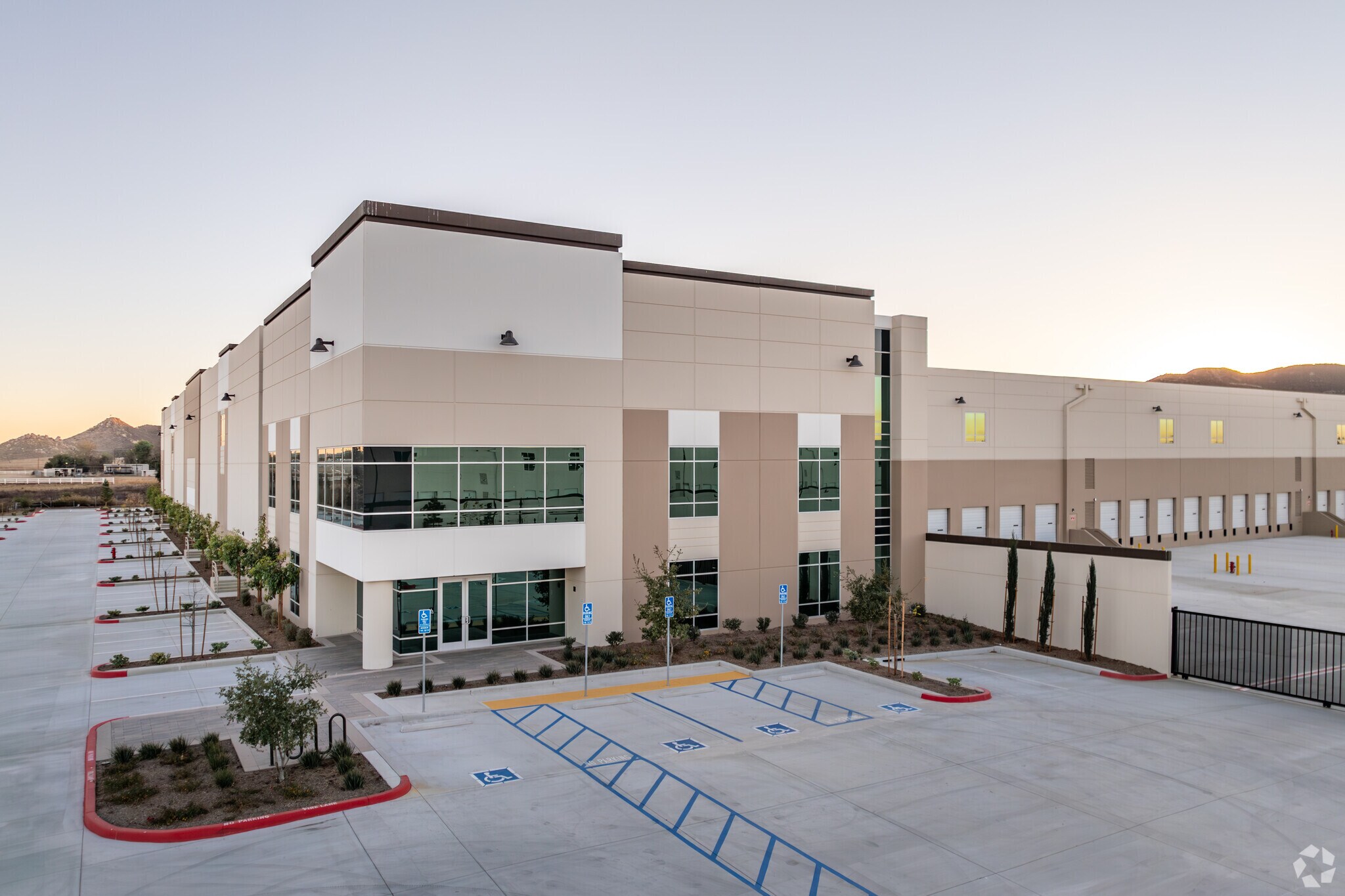 33540 Zeiders Rd, Menifee, CA à vendre Photo de l’immeuble– Image 1 sur 8