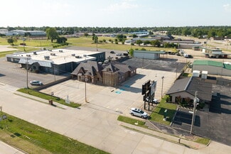 Plus de détails pour 450 E Main St, Yukon, OK - Spécialisé à vendre