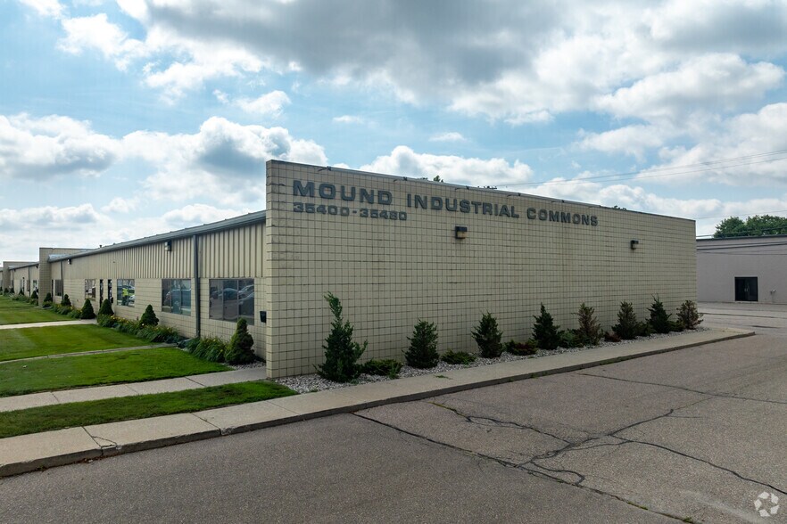 35400-35480 Mound Rd, Sterling Heights, MI à louer - Photo principale – Image 1 sur 7