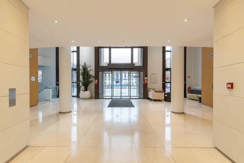 23 Place De Catalogne, Paris à louer - Hall d’entrée – Image 2 sur 11