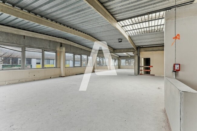 Plus de détails pour 118 Rue Marcel Hartmann, Ivry-sur-Seine - Local d'activités à louer