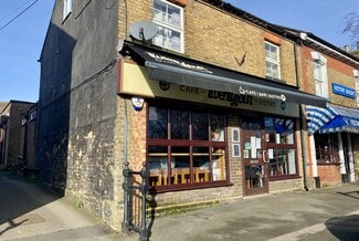Plus de détails pour 24 High St, Toddington - Local commercial à louer