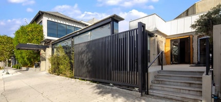 730 N La Cienega Blvd, Los Angeles, CA à louer Photo de l’immeuble– Image 2 sur 8