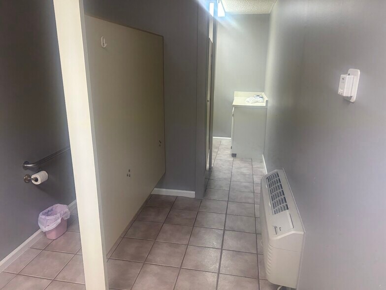 700 N 15th St, Ozark, AR à vendre - Photo de l’immeuble – Image 2 sur 15