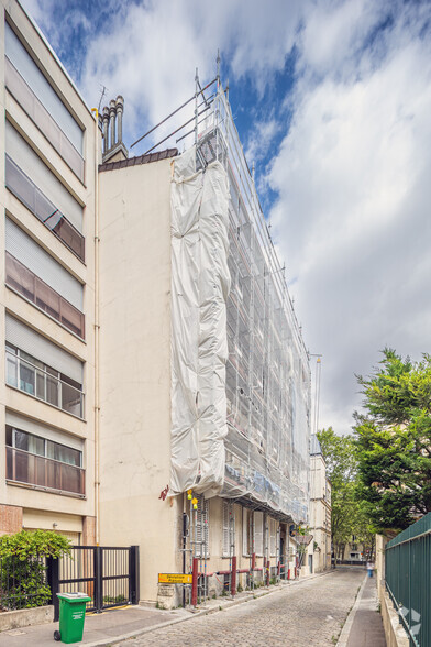 Immeuble residentiel dans Paris à vendre - Photo de l’immeuble – Image 3 sur 3