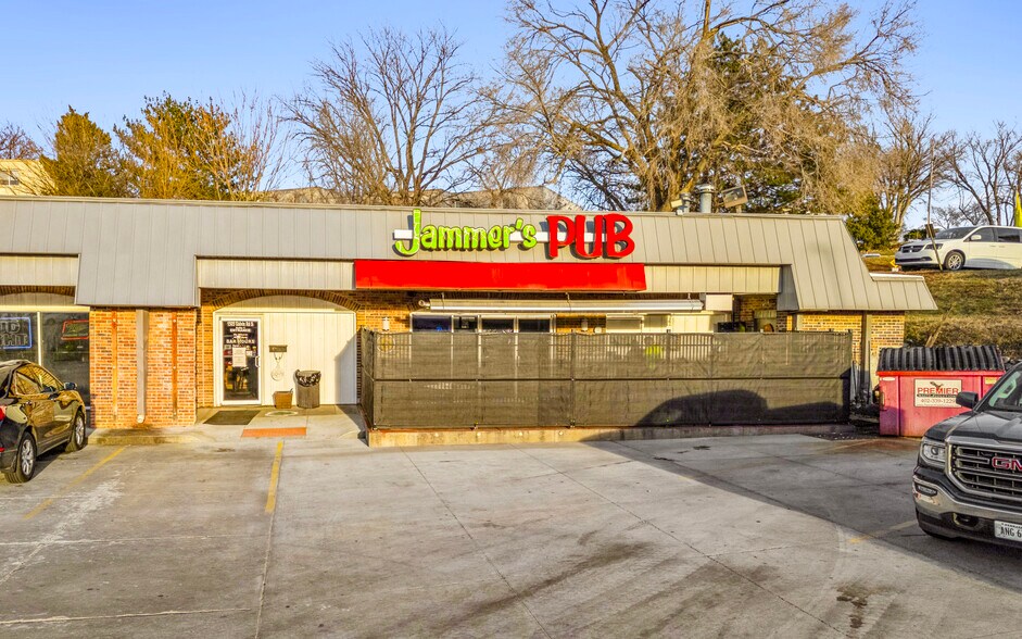 1501 Galvin Rd S, Bellevue, NE à vendre - Photo de l’immeuble – Image 3 sur 5