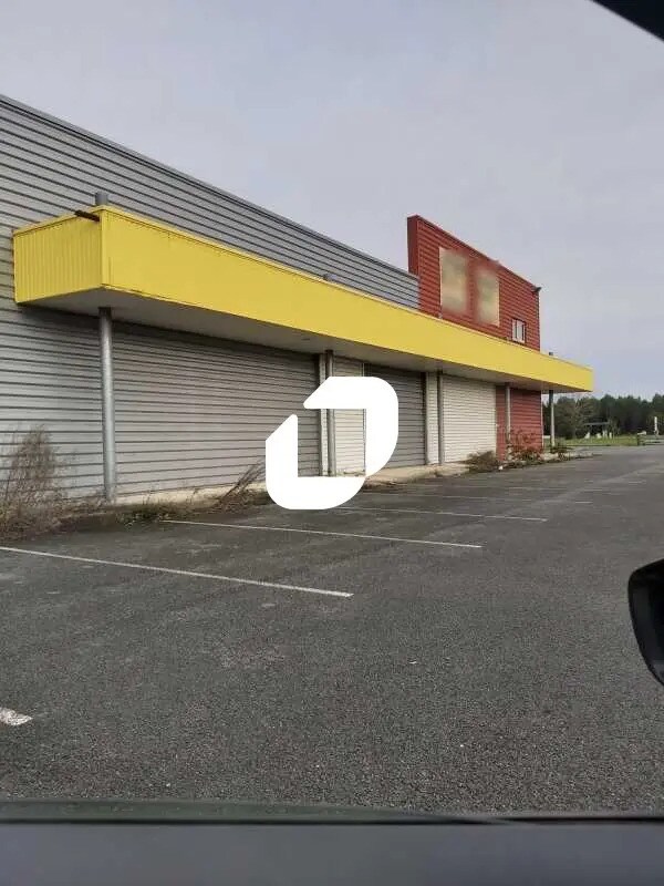 Plus de détails pour Local commercial à vendre