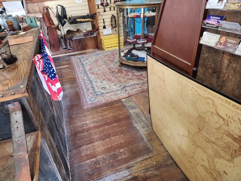 302 E Fremont St, Tombstone, AZ à vendre - Photo de l’immeuble – Image 3 sur 22