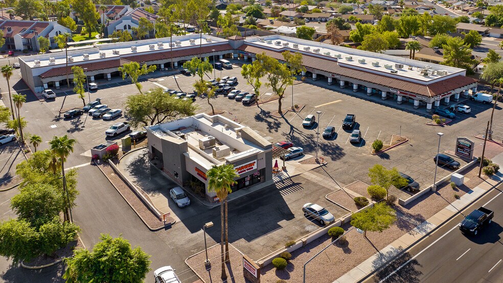 2111 S Alma School Rd, Mesa, AZ à vendre - Photo de l’immeuble – Image 3 sur 26