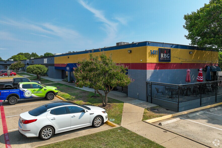 1411 E Campbell Rd, Richardson, TX à vendre - Photo principale – Image 1 sur 9