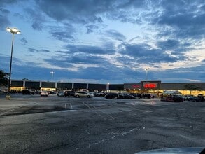 321 State Route 440, Jersey City, NJ à louer Photo intérieure– Image 2 sur 3