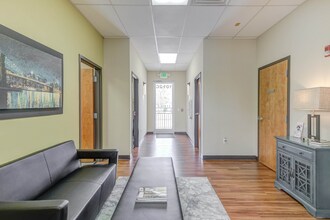 101 E Market St, Smithfield, NC à louer Hall d’entrée– Image 1 sur 7