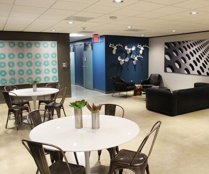 2323 S Voss Rd, Houston, TX à louer - Photo intérieure – Image 2 sur 5