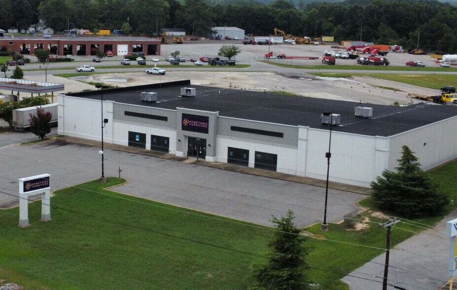 1473 N Wesleyan Blvd, Rocky Mount, NC à louer - Photo de l’immeuble – Image 1 sur 4