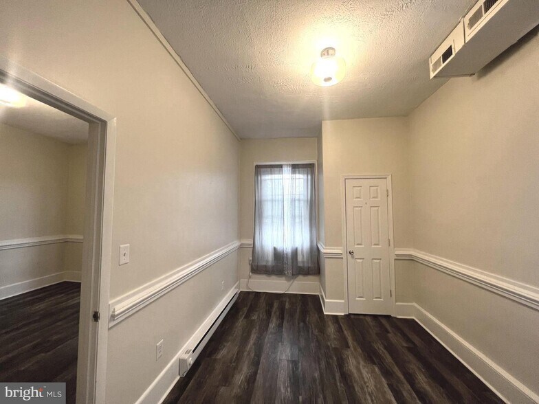 121-125 N Main St, Woodstock, VA à vendre - Photo de l’immeuble – Image 2 sur 47