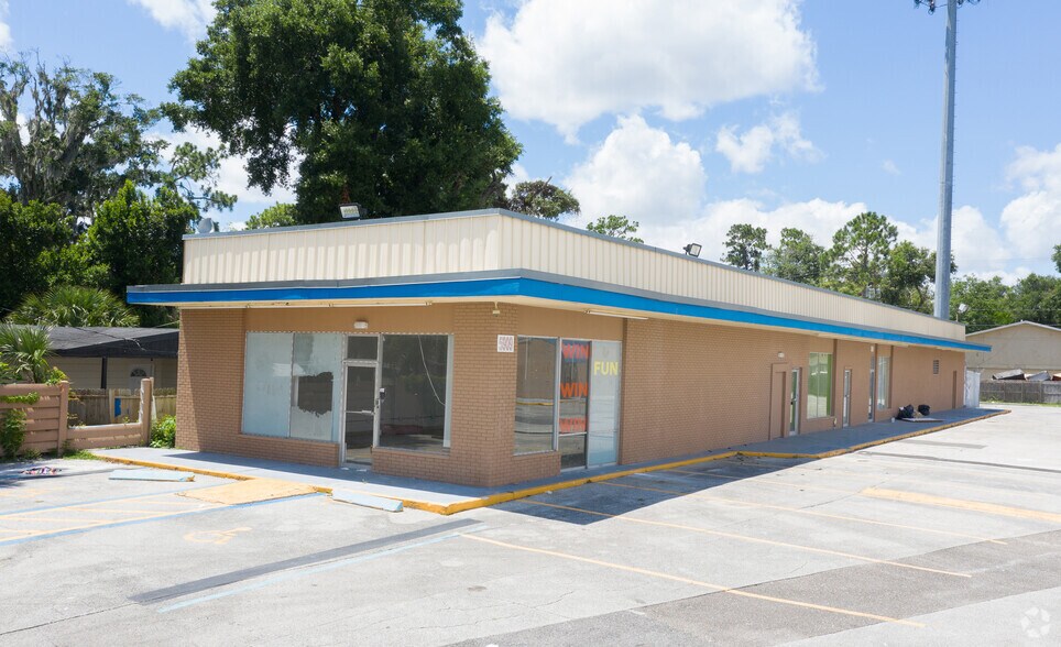 5907-5933 Merrill Rd, Jacksonville, FL à louer - Photo de l’immeuble – Image 3 sur 5