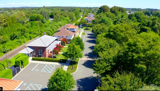 Plus de détails pour 50 Station Rd, Water Mill, NY - Bureau à louer