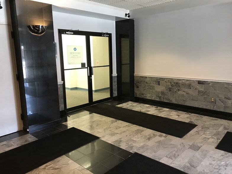 401 Market St, Steubenville, OH à vendre - Hall d’entrée – Image 2 sur 3