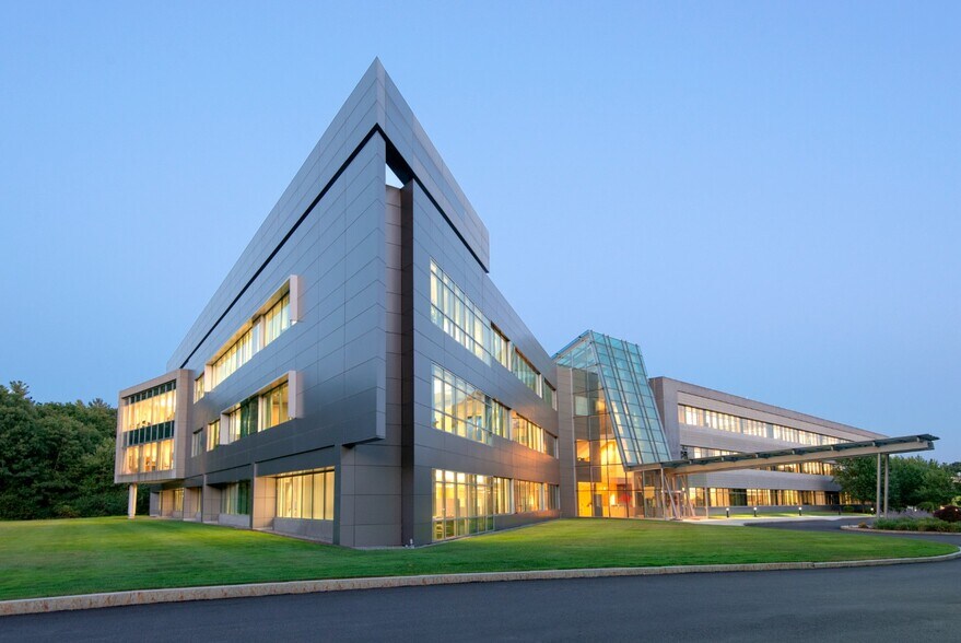 290 Concord Rd, Billerica, MA à louer - Photo de l’immeuble – Image 2 sur 7