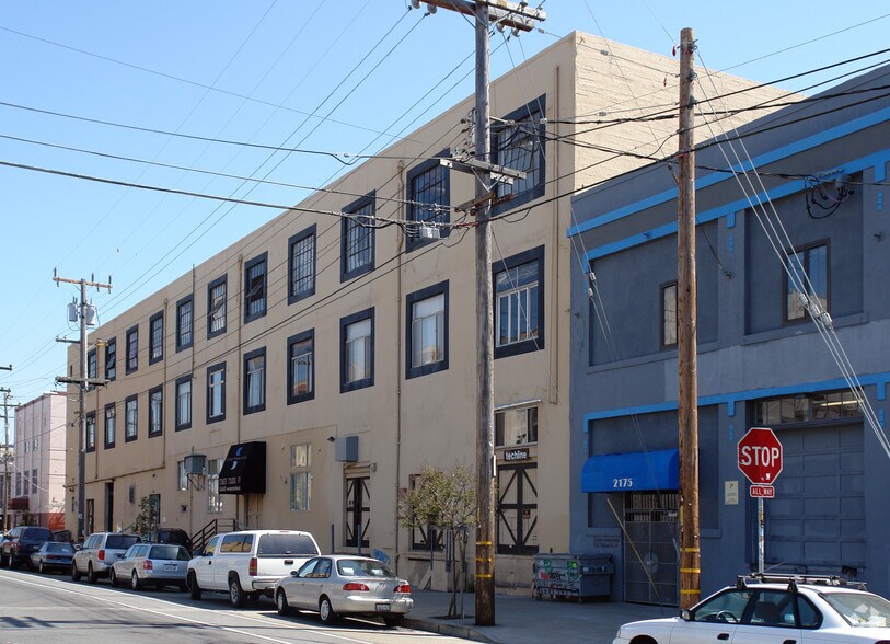 2901 Mariposa St, San Francisco, CA à louer - Photo de l’immeuble – Image 3 sur 8