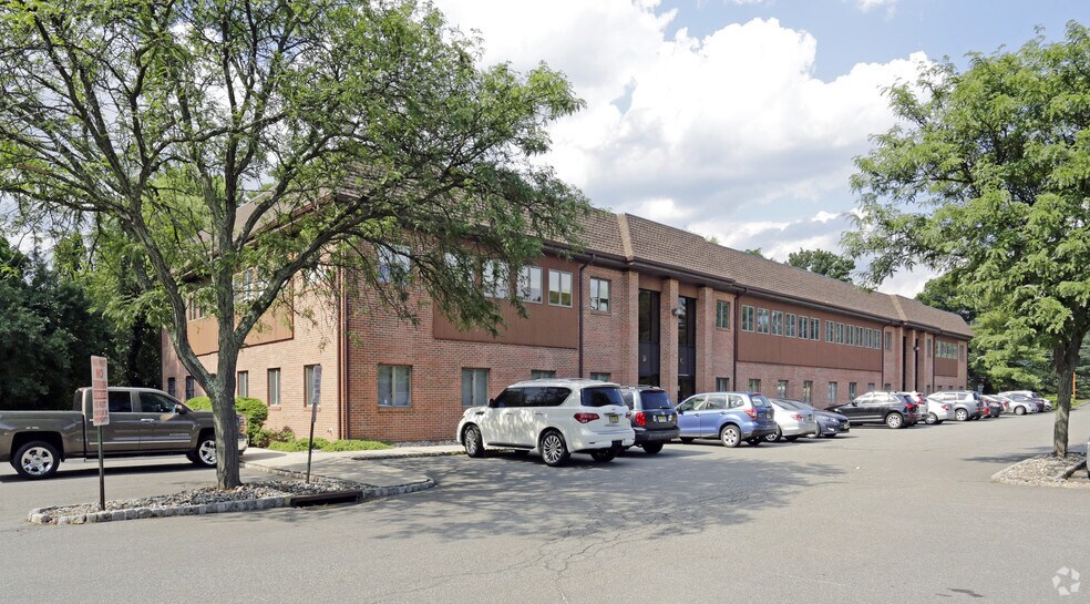 3840 Park Ave, Edison, NJ à louer - Photo de l’immeuble – Image 1 sur 8