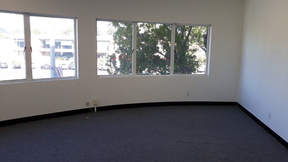 2300-2316 Huntington Dr, San Marino, CA à louer - Photo de l’immeuble – Image 3 sur 6