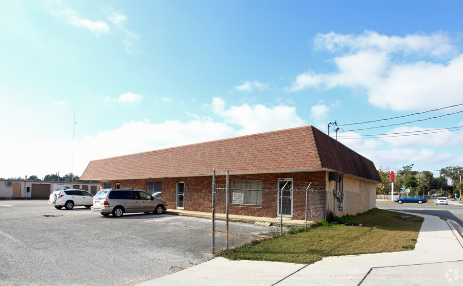 1720 N Pace Blvd, Pensacola, FL à vendre - Photo de l’immeuble – Image 2 sur 19