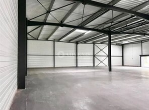 Local commercial dans Anse à vendre Photo intérieure– Image 1 sur 4