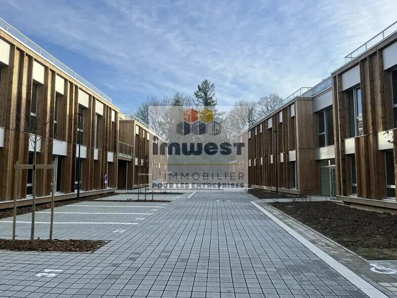 Bureau dans Rennes à vendre - Photo de l’immeuble – Image 2 sur 13