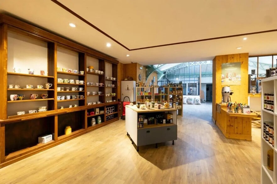 Local commercial dans Pau à vendre - Photo intérieure – Image 2 sur 4