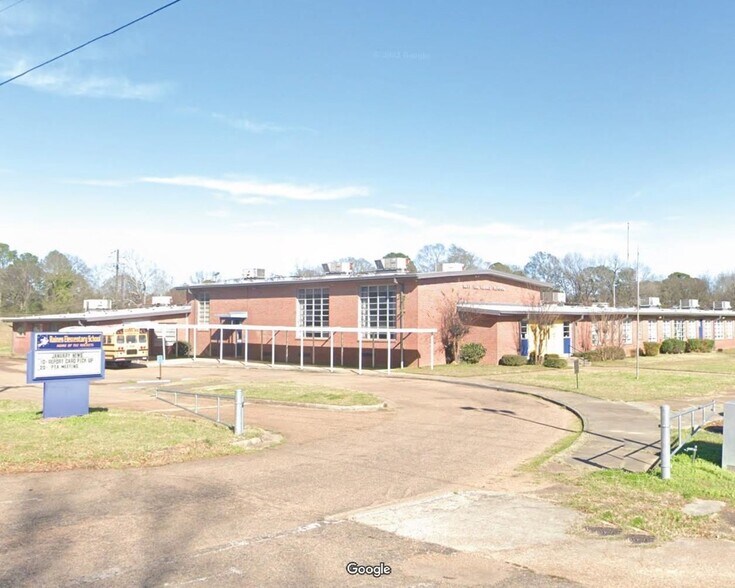 156 N Flag Chapel Rd, Jackson, MS à vendre - Photo principale – Image 1 sur 3