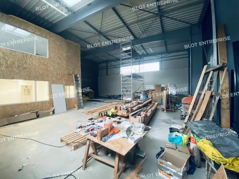 Local d’activités dans Guichen à louer - Photo intérieure – Image 2 sur 11