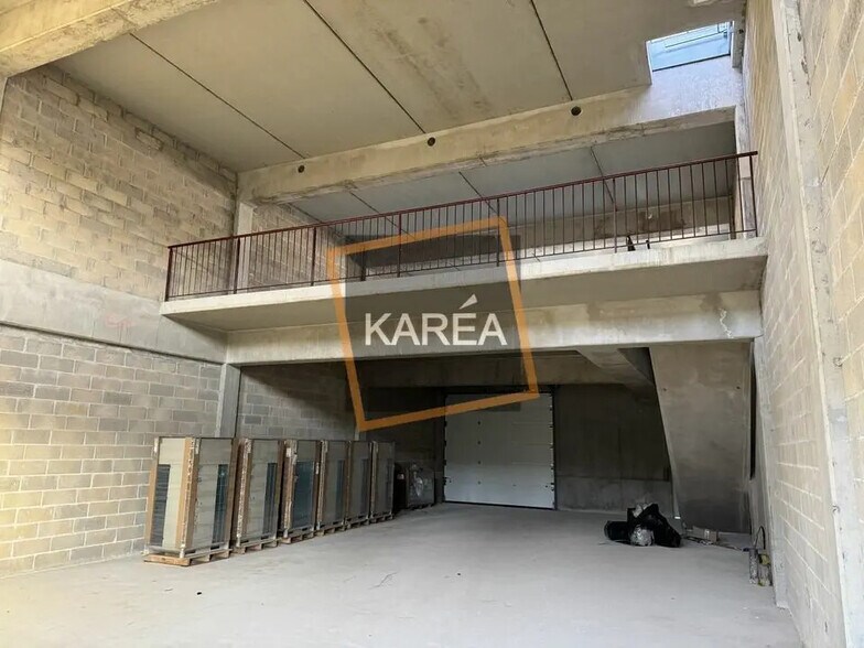 Local d'activités dans Serris à vendre - Photo de l’immeuble – Image 1 sur 5