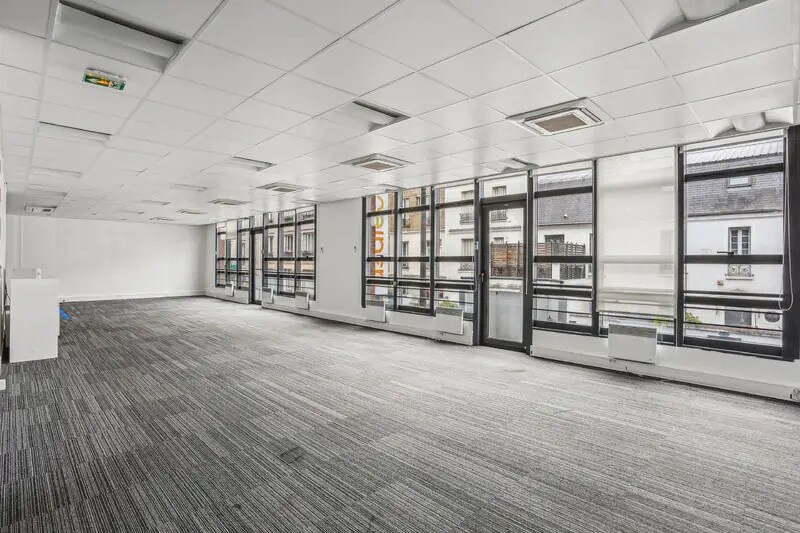 Bureau dans Boulogne-Billancourt à louer - Photo de l’immeuble – Image 1 sur 12