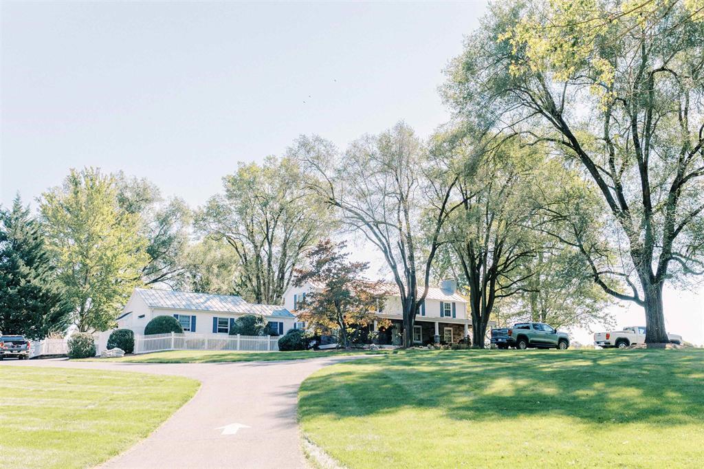 1329 Commerce Rd, Staunton, VA à vendre Photo de l’immeuble– Image 1 sur 72