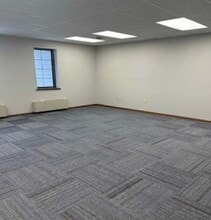 606 Roosevelt Rd, Saint Cloud, MN à louer Photo intérieure– Image 2 sur 4