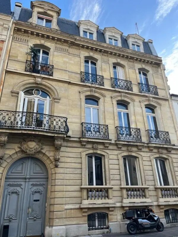 6 Rue Du Général Clergerie, Paris à louer Photo de l’immeuble– Image 1 sur 20
