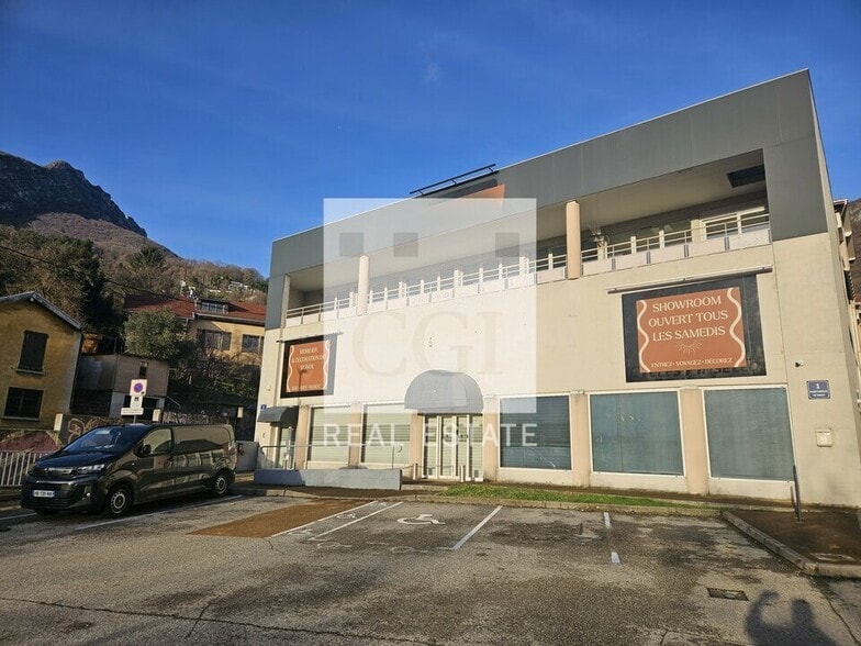 Local commercial dans Saint-Martin-le-Vinoux à vendre - Photo de l’immeuble – Image 1 sur 10