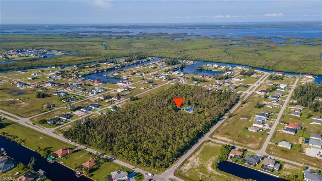 3926 Kismet Pky, Cape Coral, FL à vendre Photo principale– Image 1 sur 5