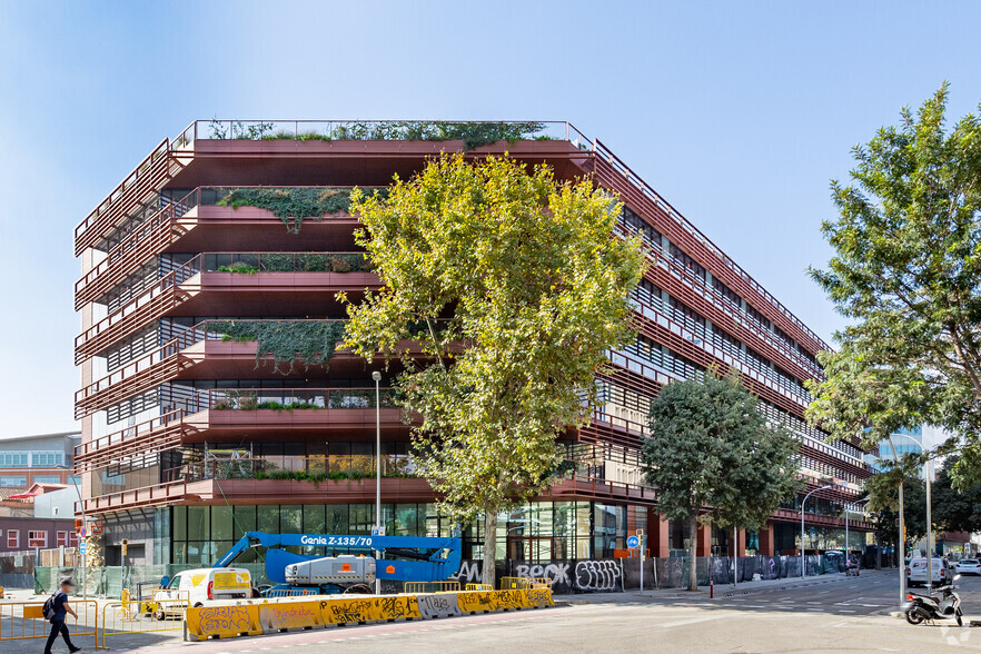 Carrer d'Àlaba, 91-115, Barcelone, Barcelona à louer - Photo de l’immeuble – Image 2 sur 3