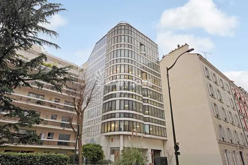 45 Rue Anatole France, Levallois-Perret à louer - Photo de l’immeuble – Image 1 sur 11