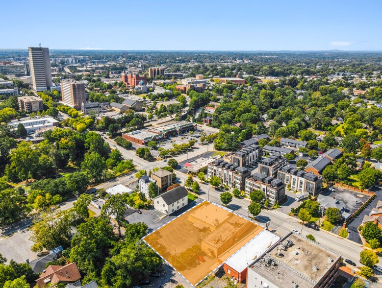 610-614 N Main St, Greenville, SC à vendre - Photo de l’immeuble – Image 2 sur 4