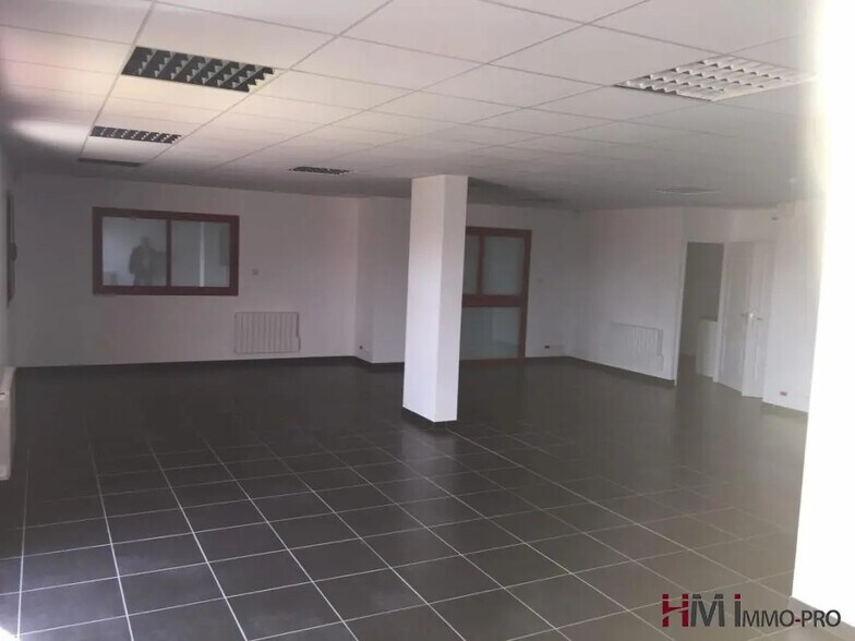 Bureau dans Saint-Romain-de-Colbosc à louer - Photo de l’immeuble – Image 2 sur 7